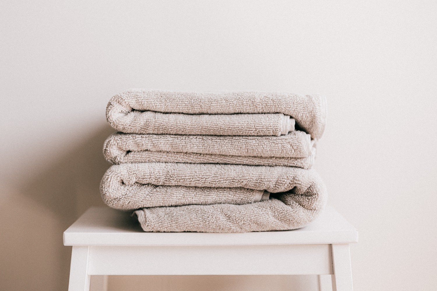 The Art of Decluttering Your Home and Transforming Your Space
